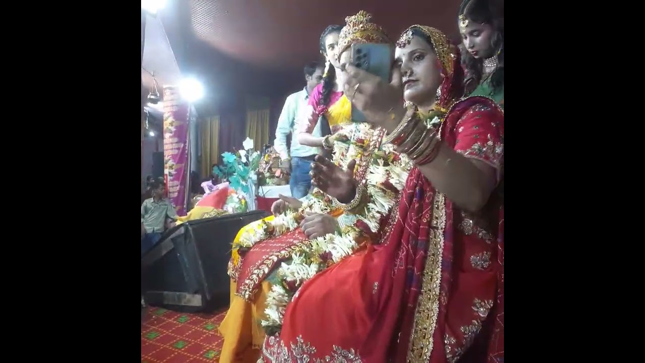 Kalyug Ki Shaadi: Dulhan Selfie Le Rahi Hai 📸