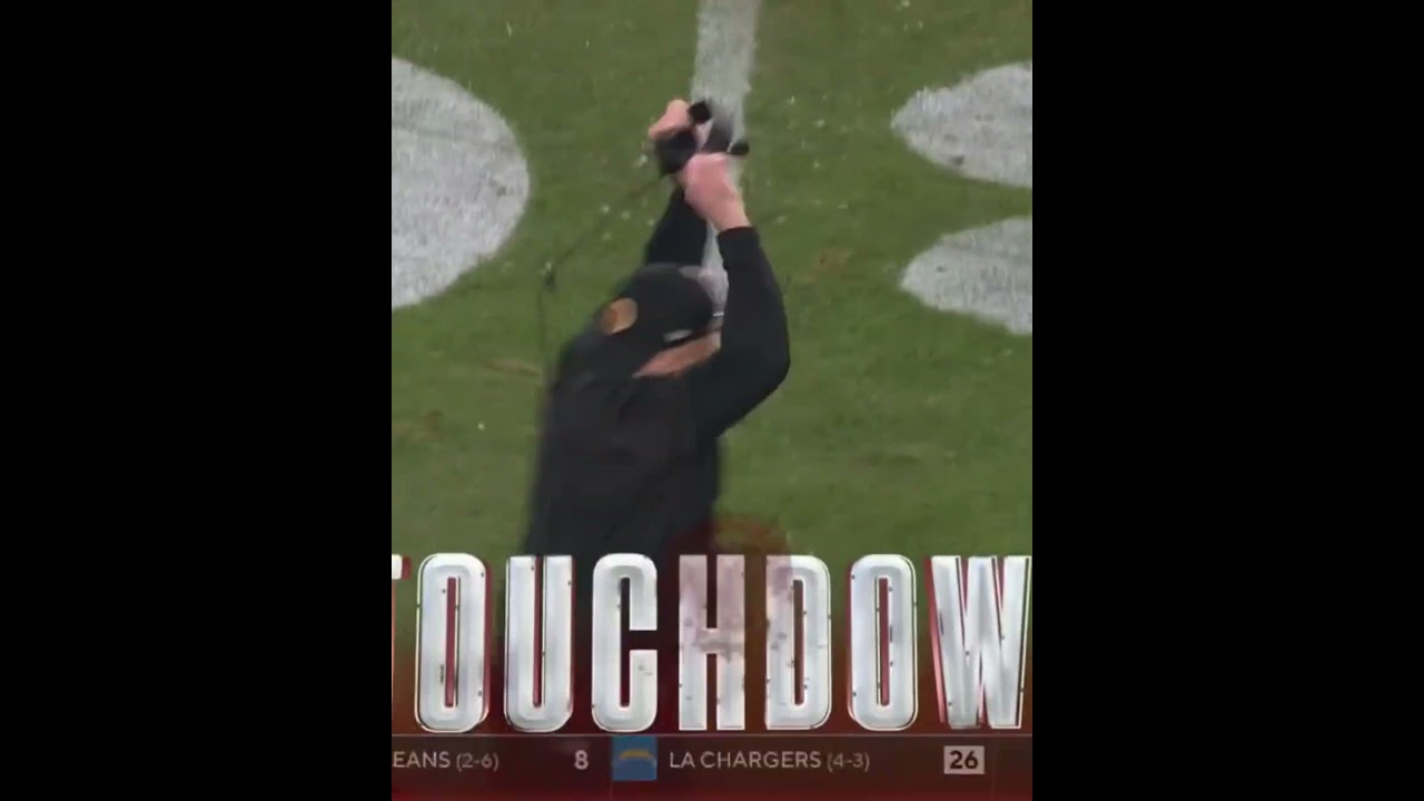 Jaw-Dropping Hail Mary from Jayden Daniels Secures Last-Second Victory vs. Bears 🏈