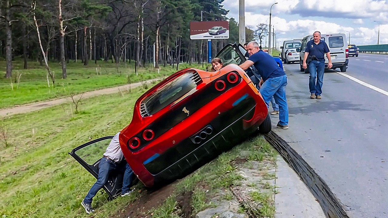 Luxury Supercar Crashes Caught on Camera 🚗💥