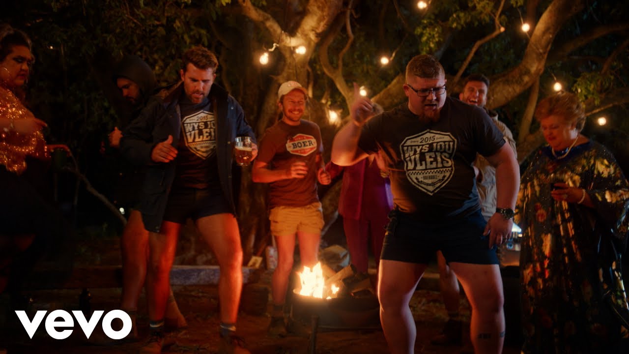 Jan Jan Jan's Hit Song 'Hy's 'n Lekker Ou' 🎶 Official Music Video