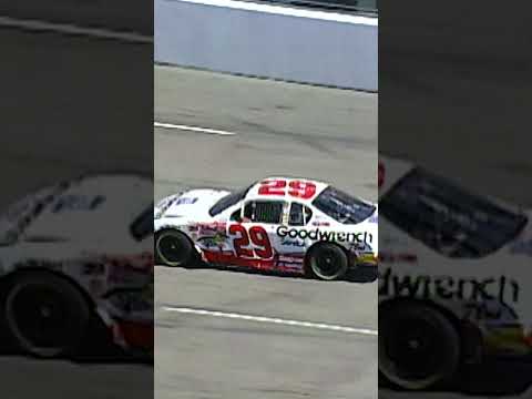 Bobby Hamilton vs Happy Harvick