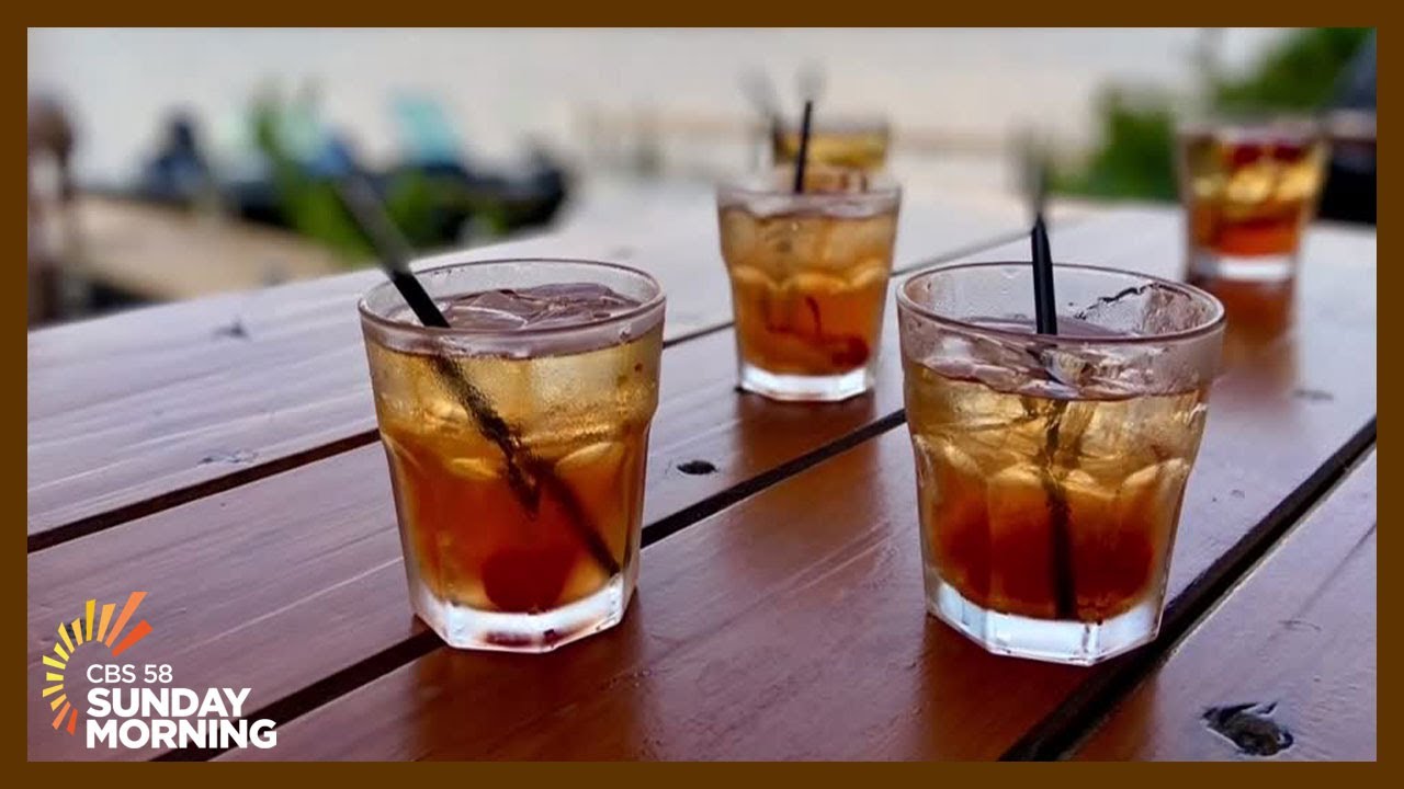 Discover Wisconsin's Iconic Milwaukee-Style Brandy Old Fashioned 🥃