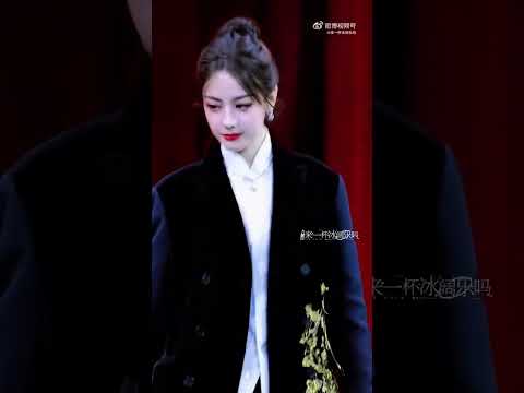 #Tencent Investment Conference##Dilraba  is here on the red carpet alone # Goose Drama Party #迪丽热巴