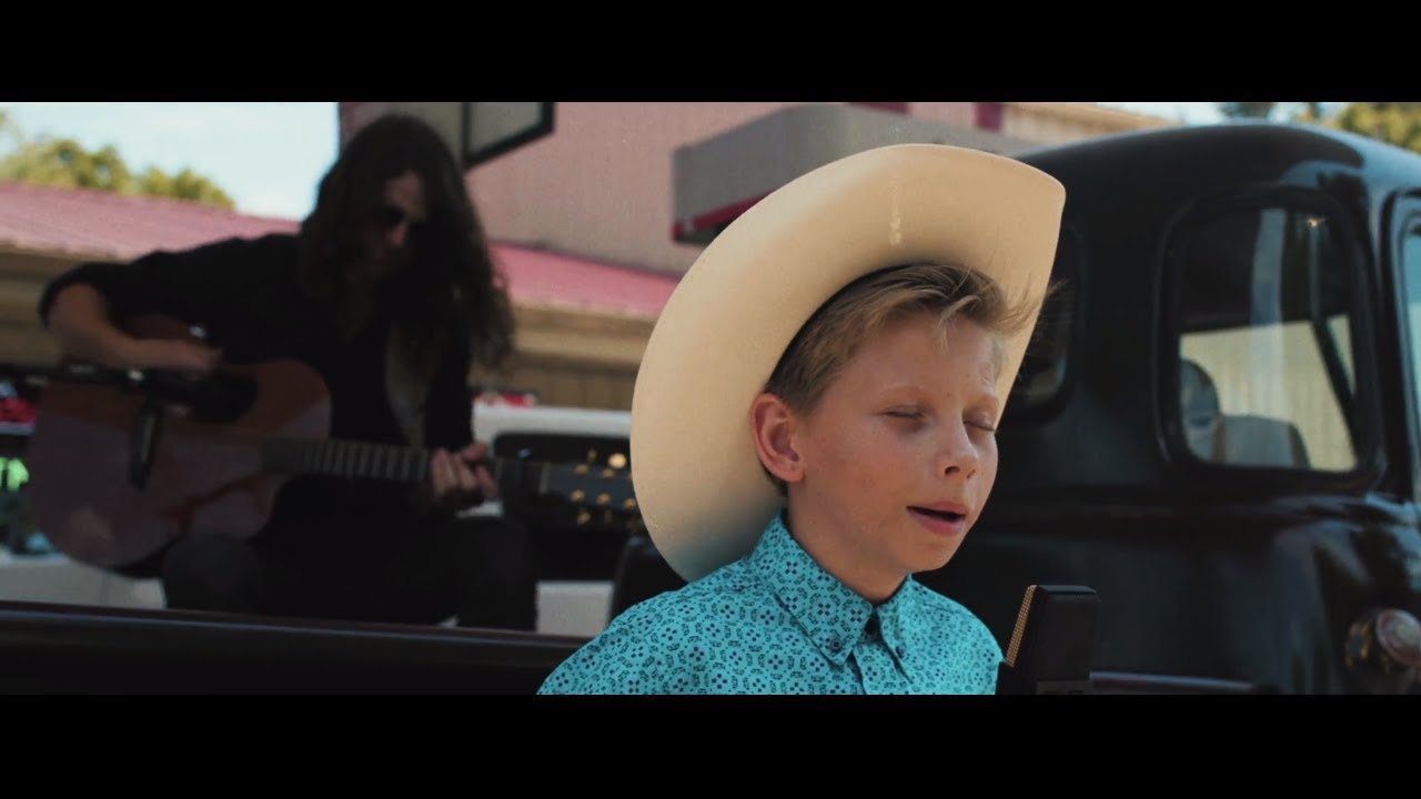 Mason Ramsey Releases Debut EP 'Famous' & Announces First Tour 🎶