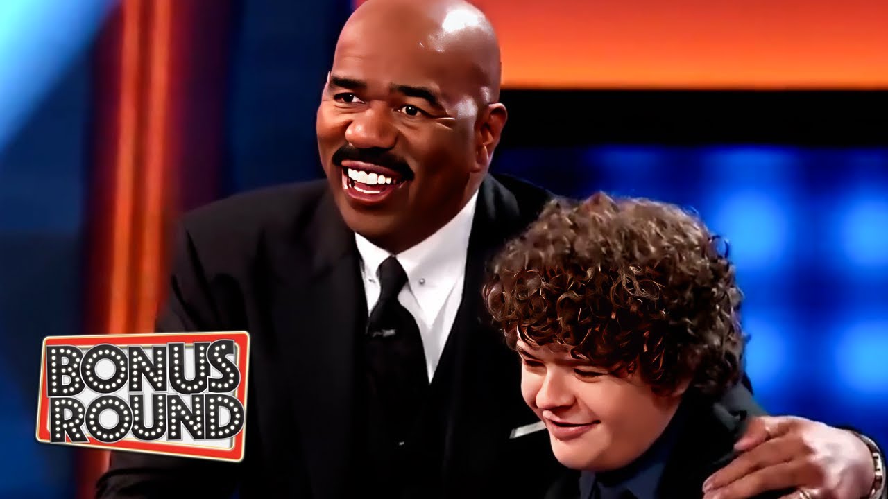 Steve Harvey Hilariously Loses Composure on Celebrity Family Feud 😂