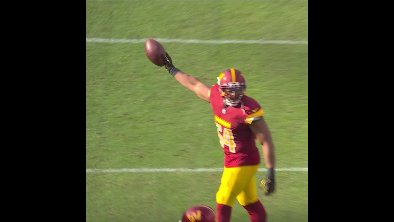 Bobby Wagner's Key Fumble Recovery in Seahawks vs. Cowboys 🏈