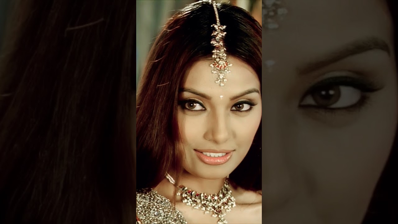 Top Bollywood Classic Songs That Will Touch Your Heart 🎶