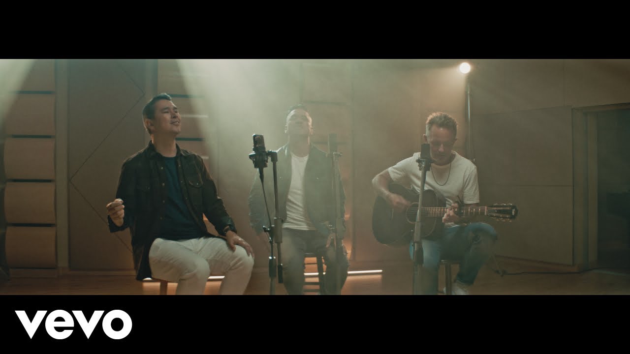 Chris Tomlin - Holy Forever (Español) & Miel San Marcos