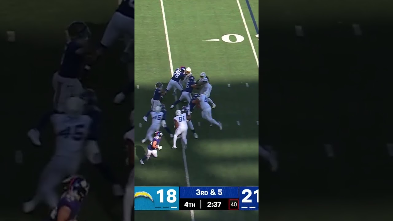 Giants' Jaxson Dart Connects with Theo Johnson for Key First Down! 🚀