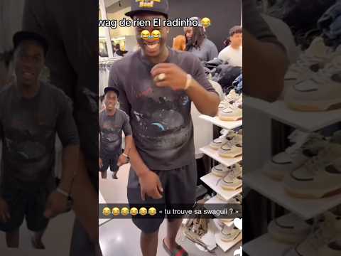 L2B ( kln & d2 ) D2 il est grave gĂȘnant đđđ, c'est une galĂšre lui #l2b #kln #humour #snapchat #rapfr