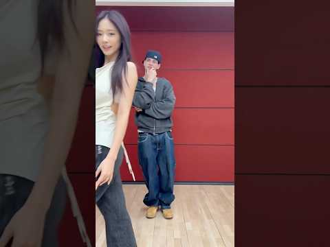 Corbyn Besson & TZUYU - BlinkDon’t Blink, you might miss it 👀 #TWICE #TZUYU #corbynbesson #blink