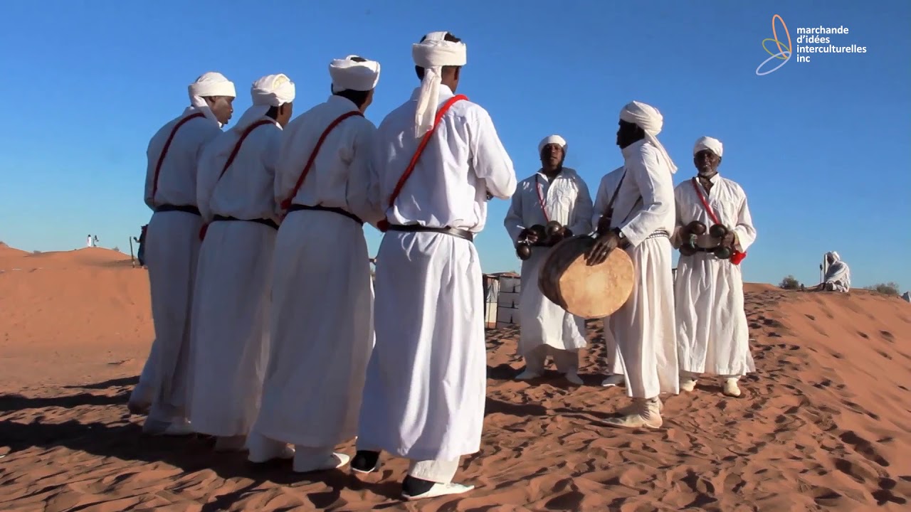 Gnawa musicians, M'Hamid El Ghizlane, Morocco
