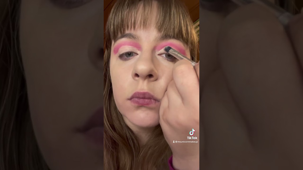 70s Pink Cut Crease Makeup for Hooded Eyes ✨
