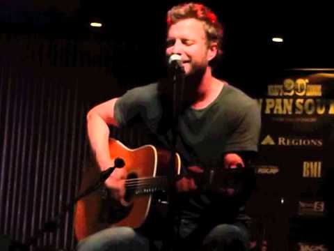 Dierks Bentley Performs 'What Was I Thinking' 🎶