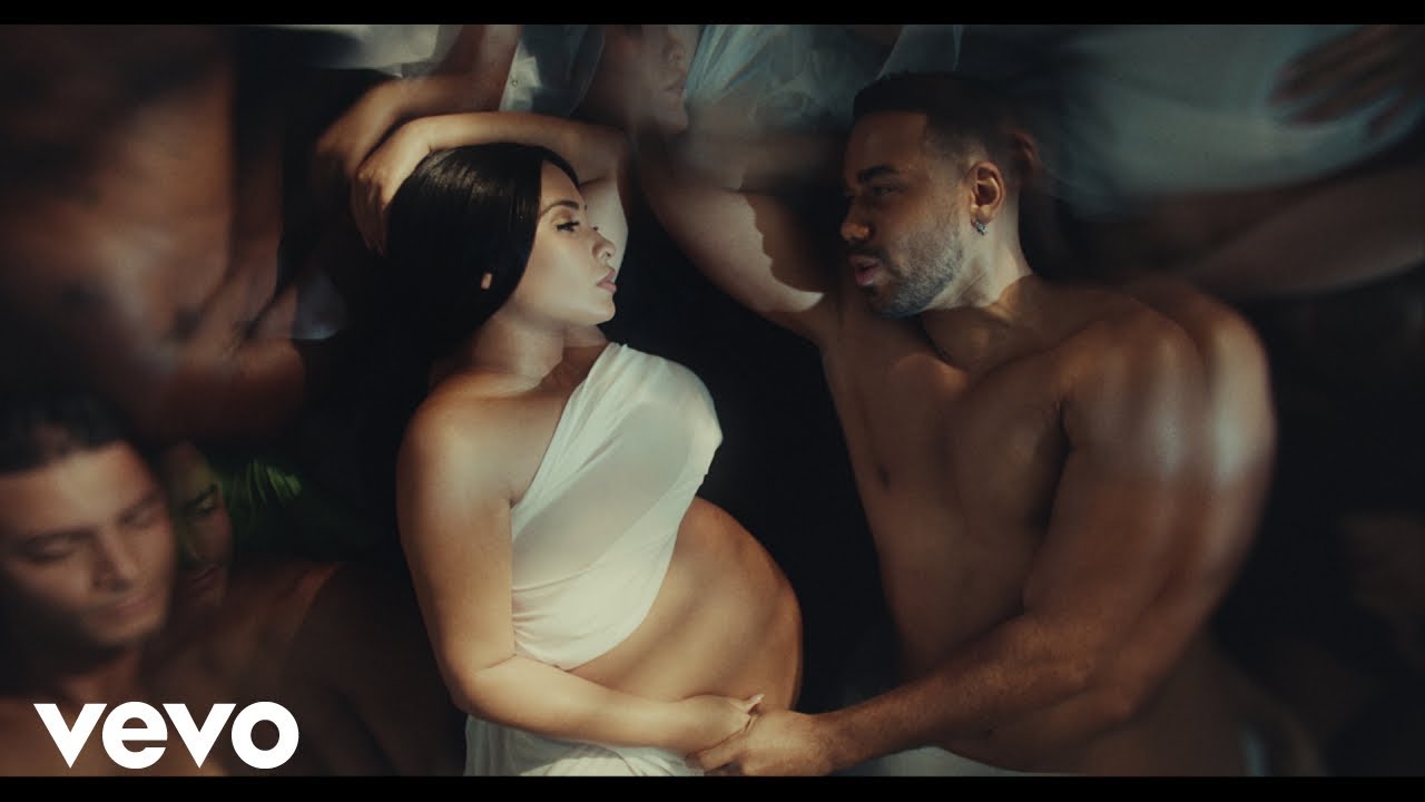 Romeo Santos - Solo Conmigo (Official Video) 🎶