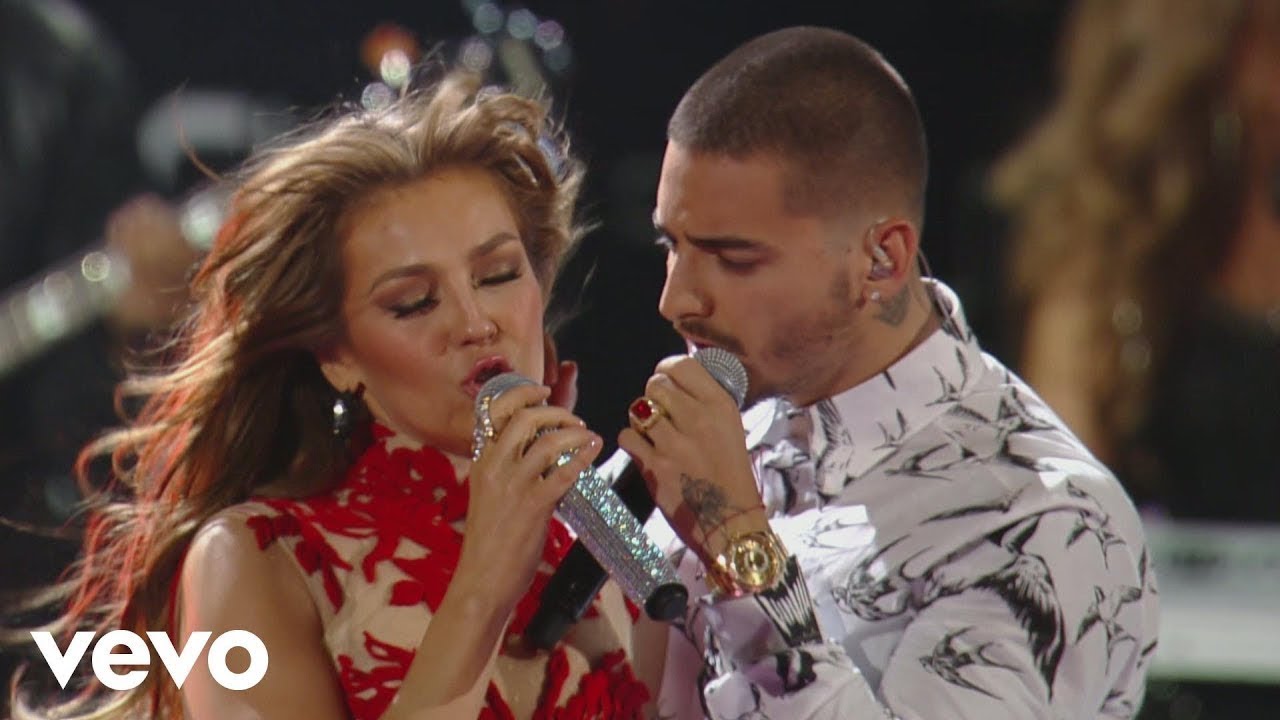 Thalía & Maluma Perform 'Desde Esa Noche' at Premio Lo Nuestro 2016 🎶