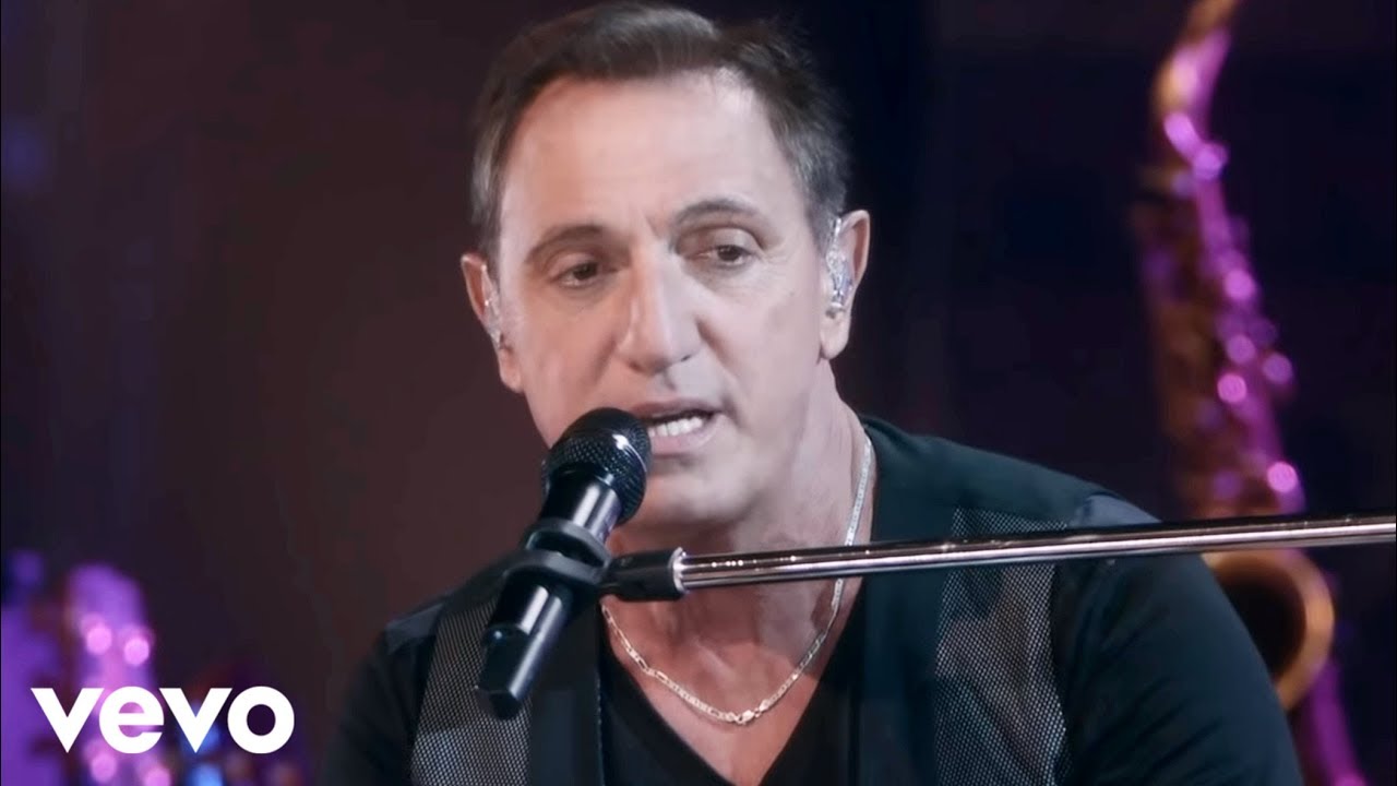 Franco de Vita - Te Pienso Sin Querer (Live Performance)