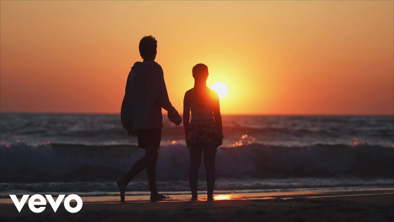 Valentina - Un Été 🎶 Découvrez le clip officiel et le nouvel album maintenant!