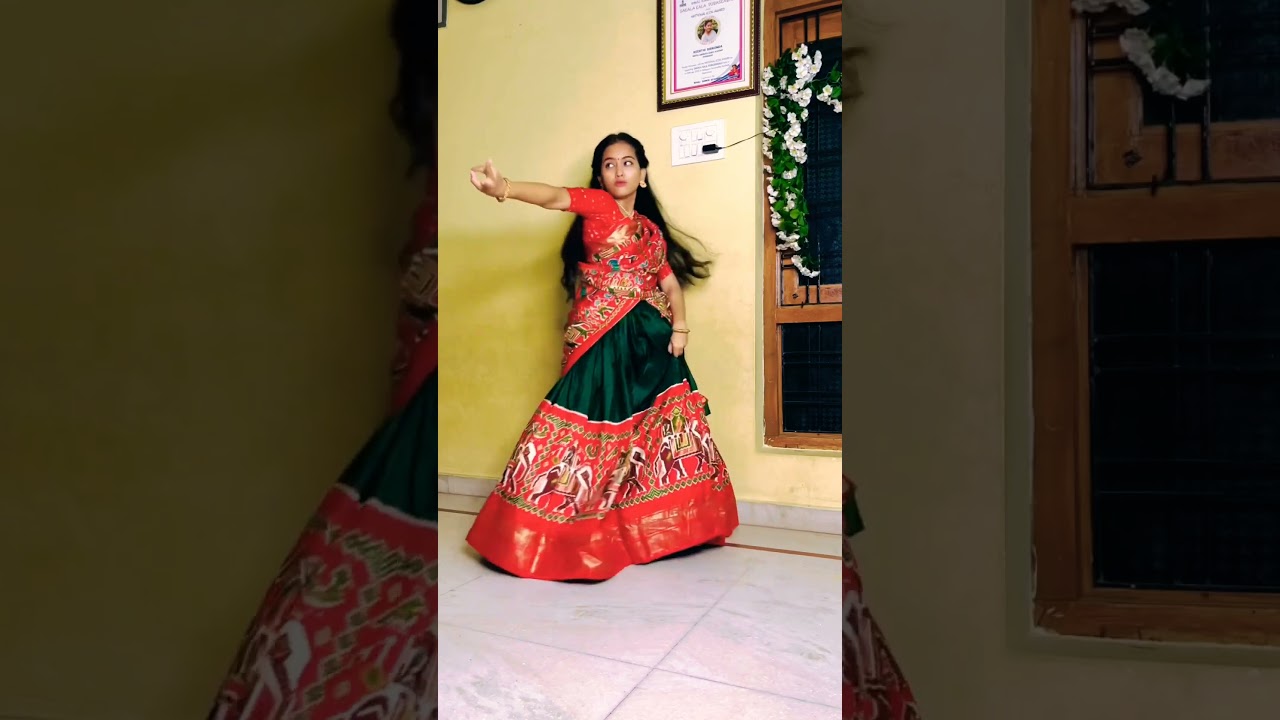 Chammak Challo Song from Ra.One featuring Akon & Hamsika Iyer 🎶