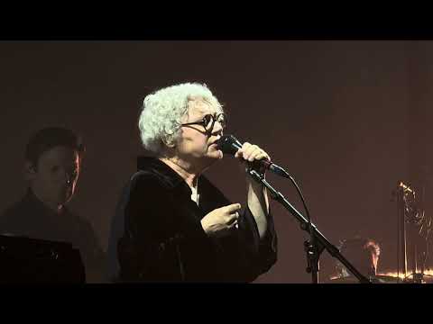 Massive Attack - Teardrop - live @ Paris le Zénith 09/06/2025