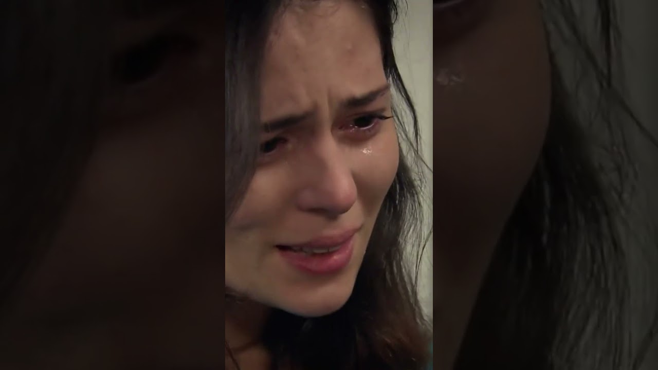 الأولاد يواسون أمهم في لحظة مؤثرة