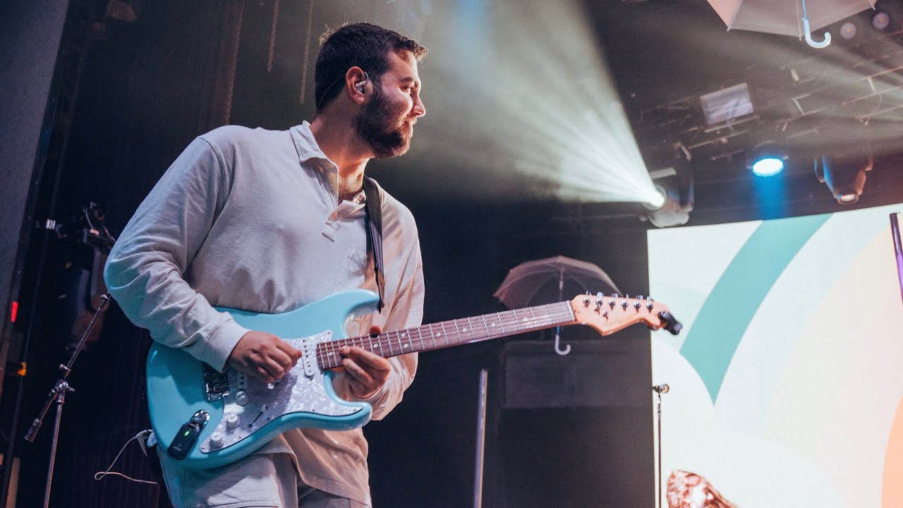 Couch Performs 'Poems' Live in Boston 🎶