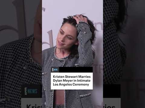 Kristen Stewart and Dylan Meyer just entered their Happiest Season. đđ