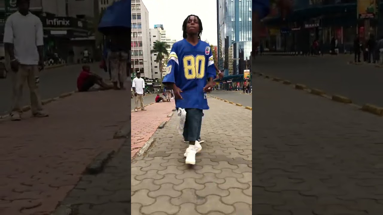 Dr. Dre - Still D.R.E. featuring Snoop Dogg