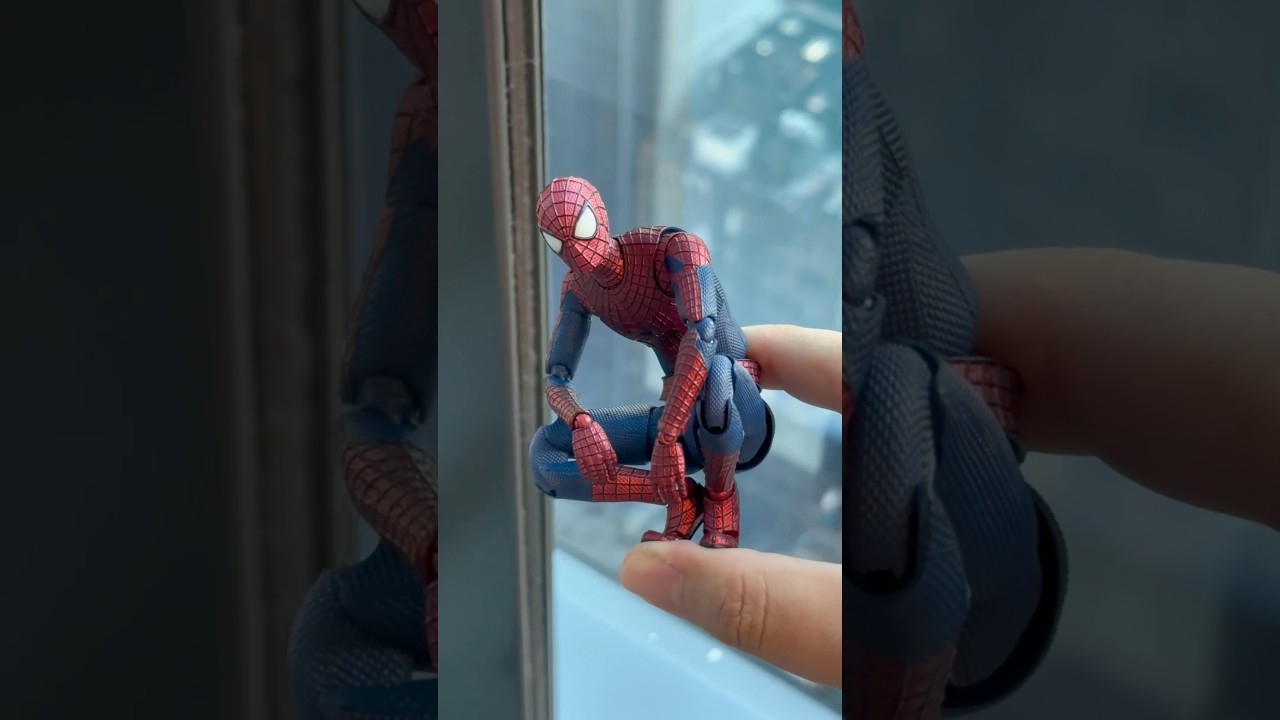 Posing with SH Figuarts Amazing Spider-Man 🕷️