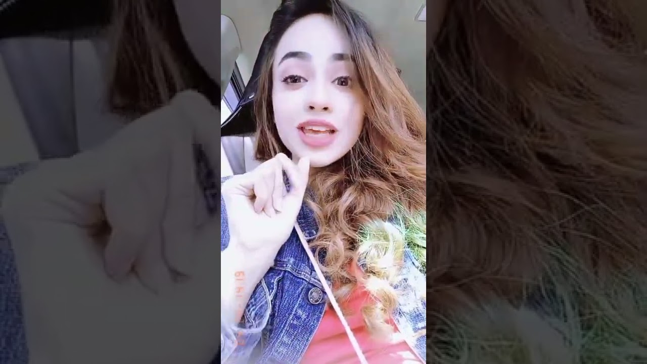 Watch Pakistani Actress Kanwal Khan's Stunning New TikTok Video! 😍