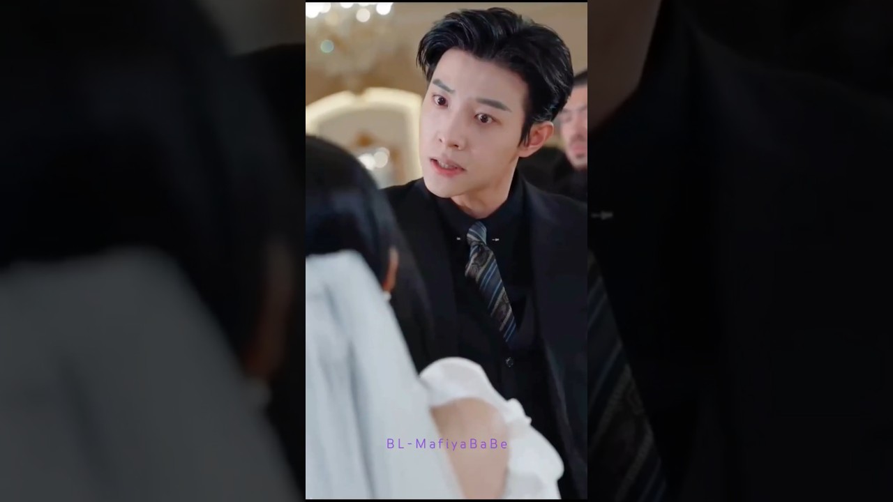 Love Blooms in the Mafia World 🚬