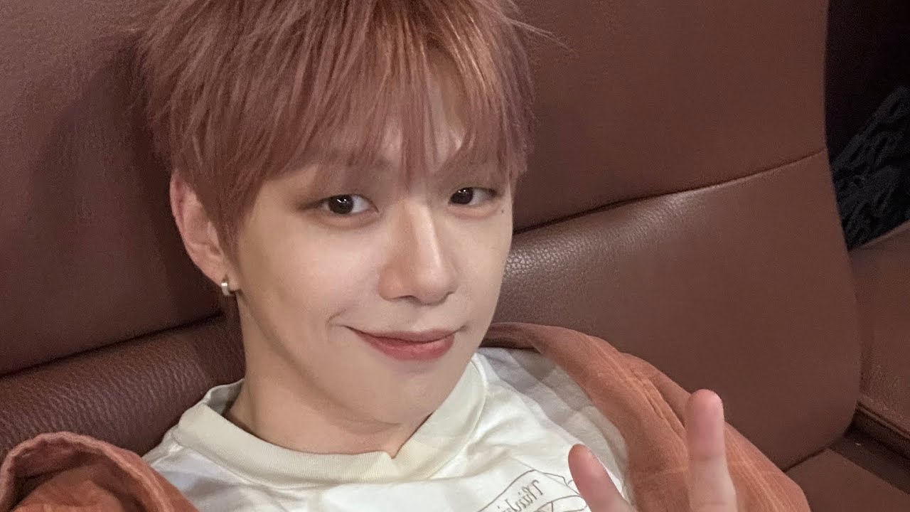 강다니엘 인스타그램 라이브 영상 공개! 뮤직뱅크 퇴근길 소통 🎶