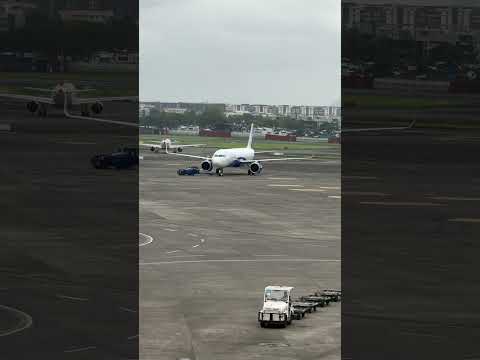 Morning Rush at Mumbai Airport! IndiGo Airbus A321neo Pushback & Departure ✈️ | Plane Spotting #A321