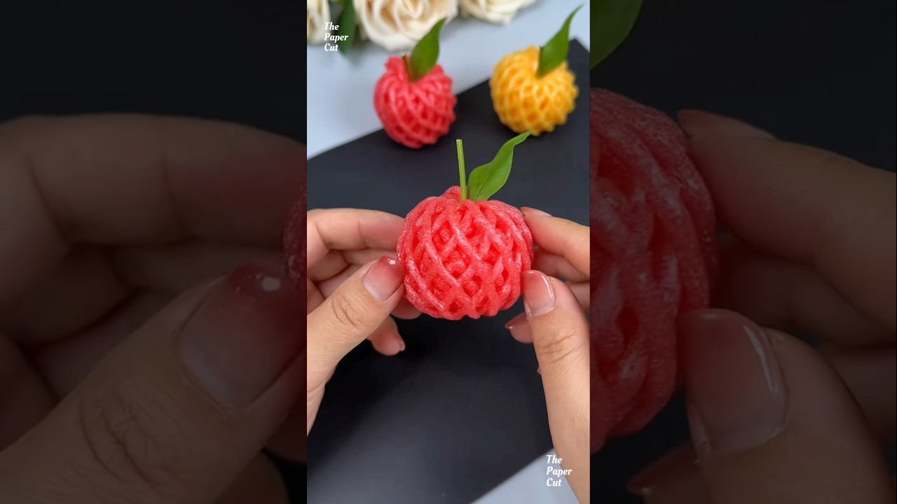DIY Foam Apple from Net Wrapping ๐