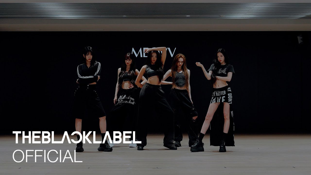 MEOVV 'Abracadabra' Dance Practice @ KCON LA 2025