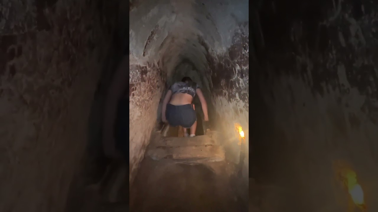 Explore the Hidden Cu Chi Tunnels from the Vietnam War π»π³