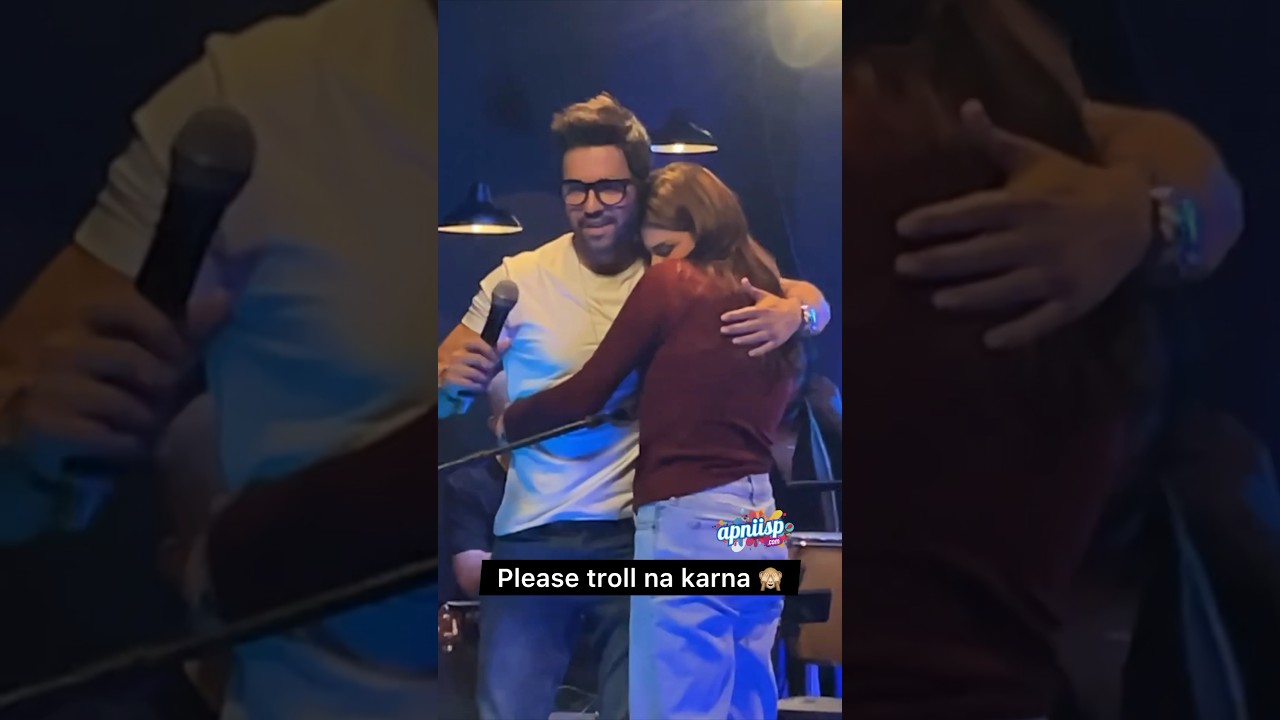 Hira Mani Joins Junaid Khan on Stage for a Stunning Performance ๐ค