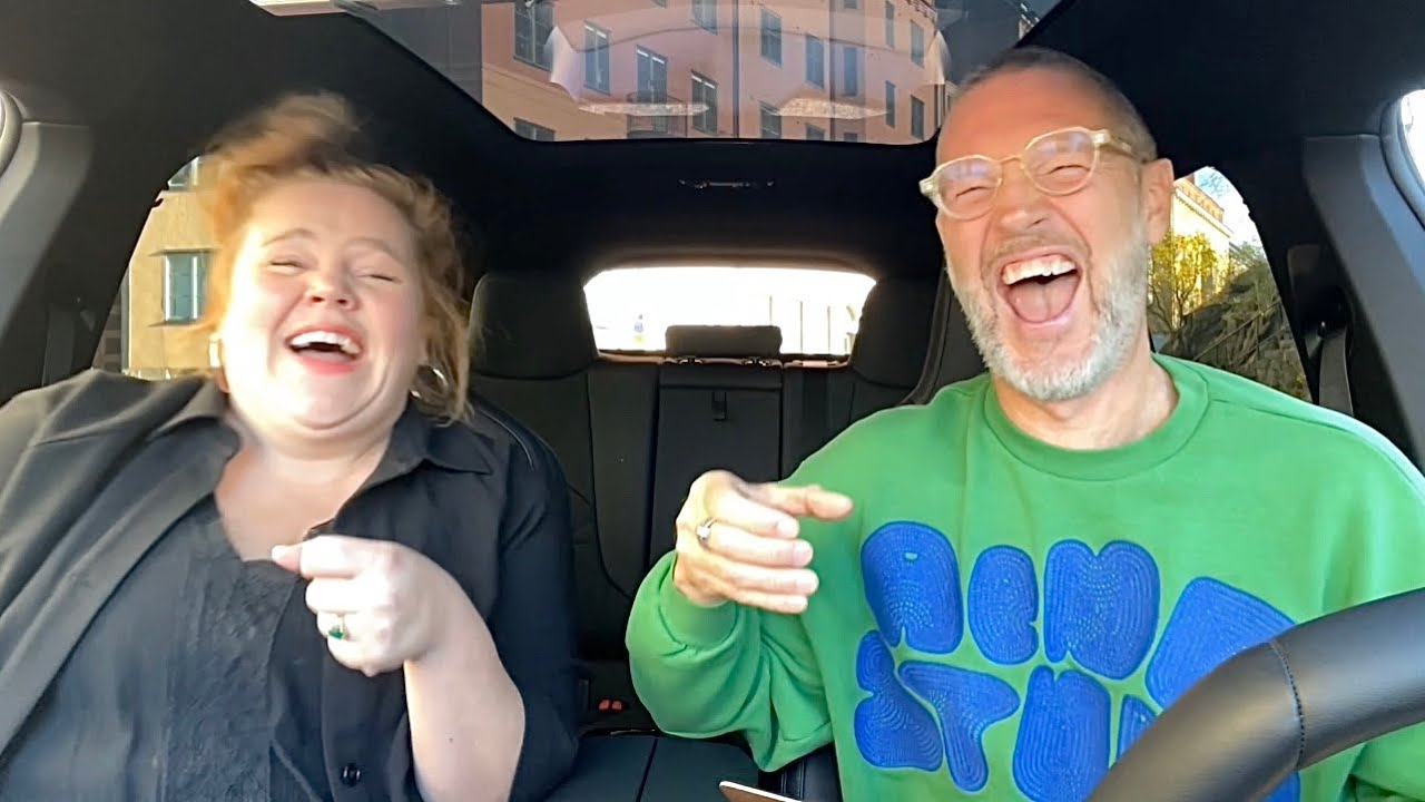 Linnea Wikblad avslöjar varför kända personer får fjärilar i magen! 🎙️