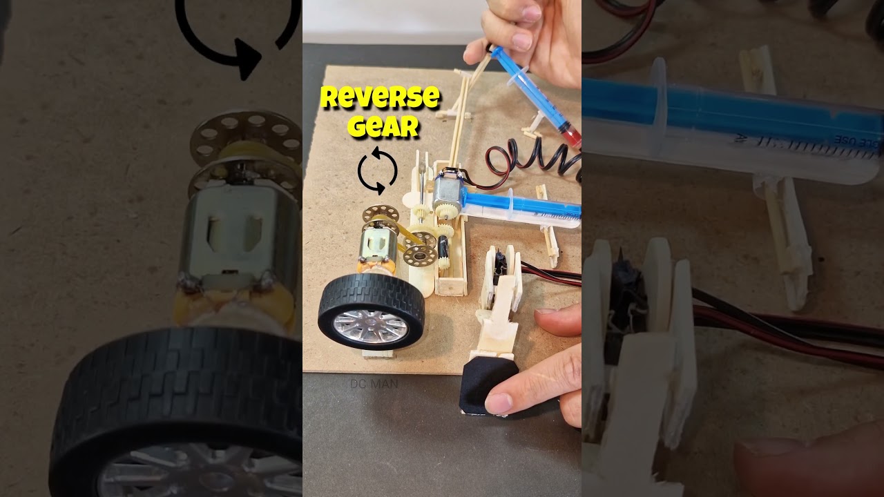 Reverse Gear Mechanism with DC Motors 🔧