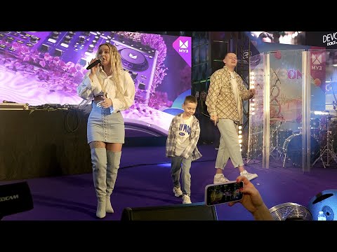 5УТРА - "Давай сбежим (Искорки)" (МУЗON Fest в ТРЦ Европейский 08.03.2025)