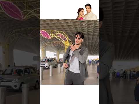 kiara hand sign on siddharth t-shirt #shorts