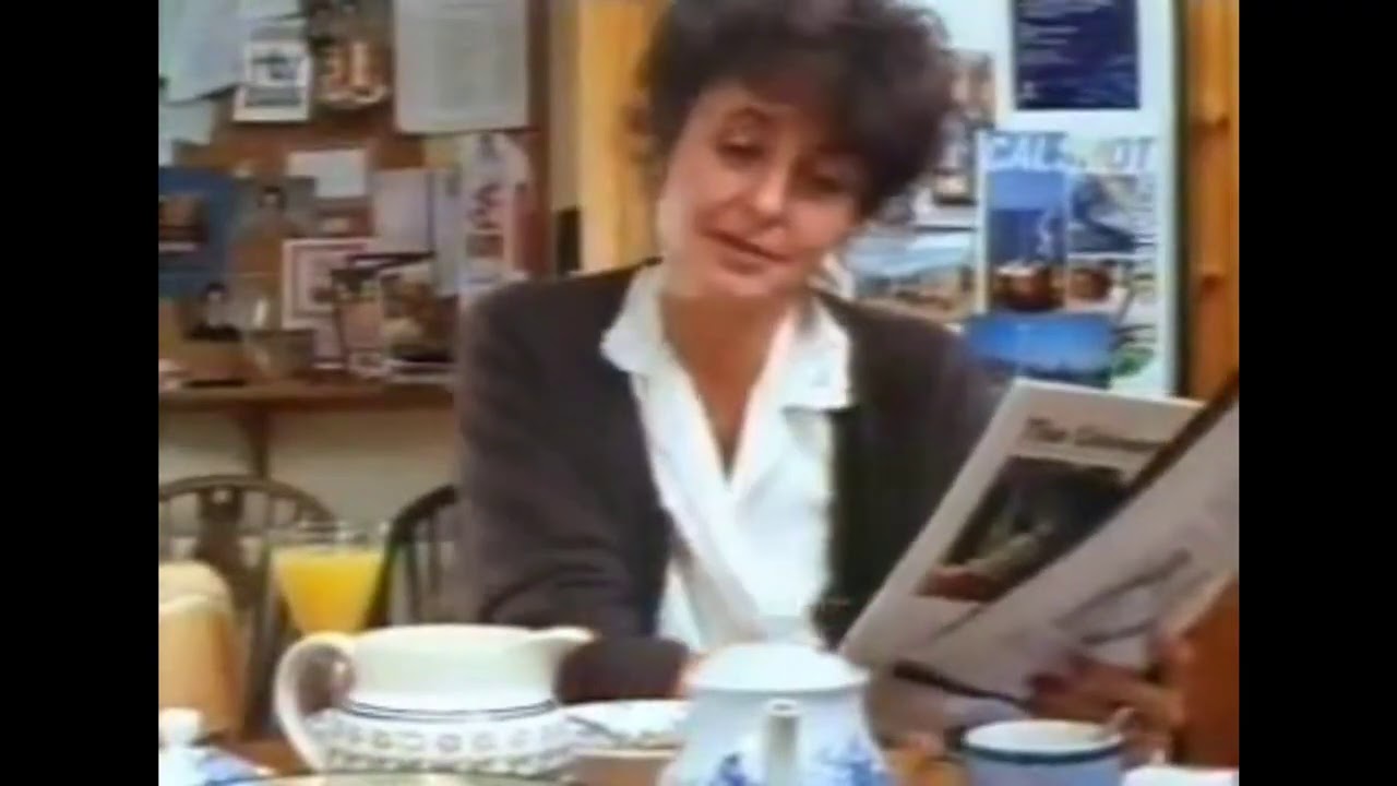 The Ruth Rendell Mystery: Talking to Strange Men π΅οΈββοΈ