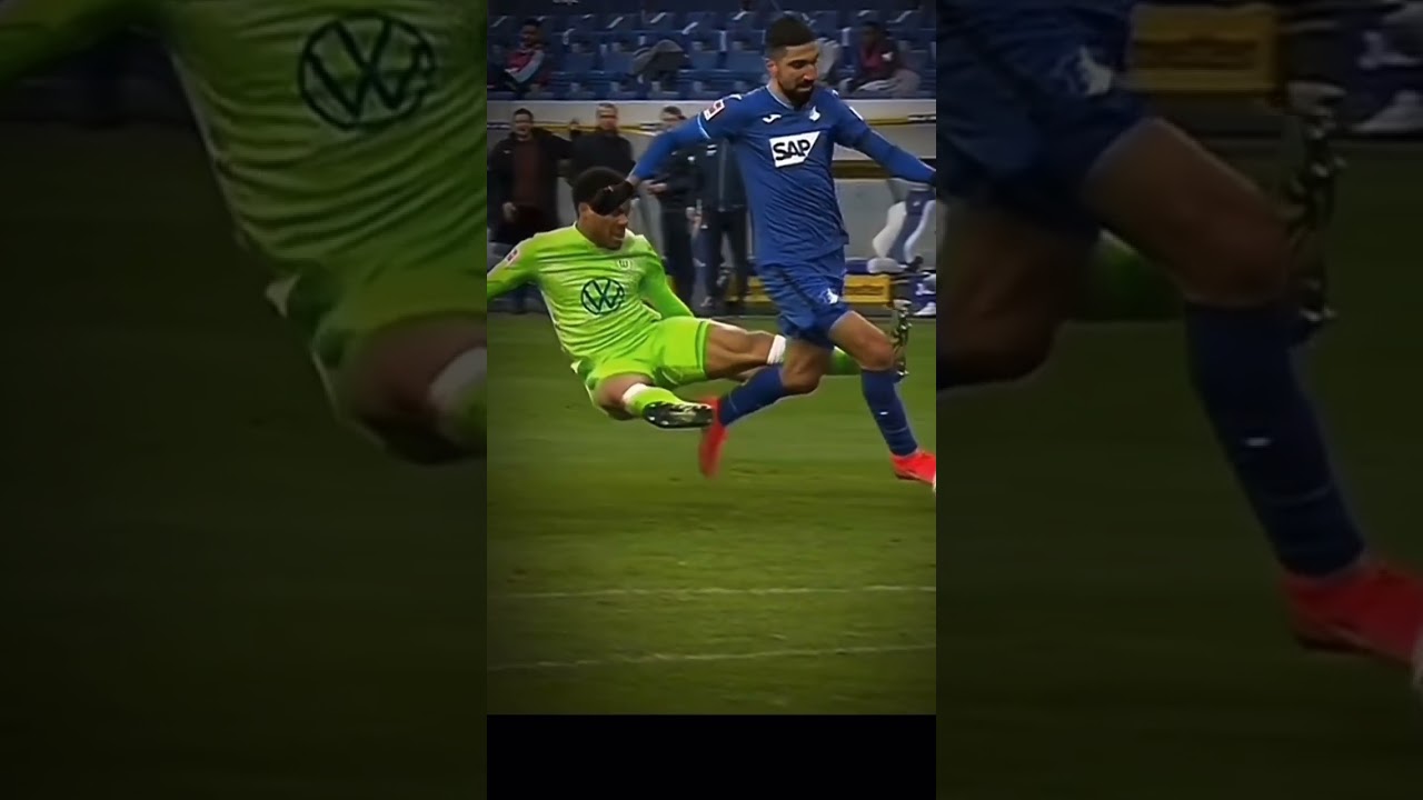 How to Do a Scissors Tackle in Soccer ⚽️