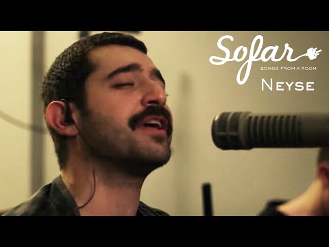 Neyse Performs 'Siyah' Live at Sofar Istanbul 🎶