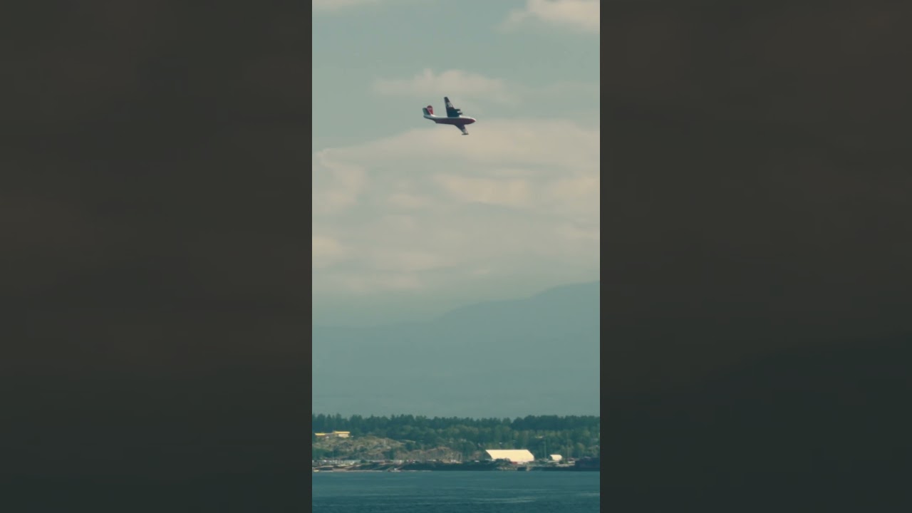 The famous Martin Mars on its last flight ever over Nanaimo!