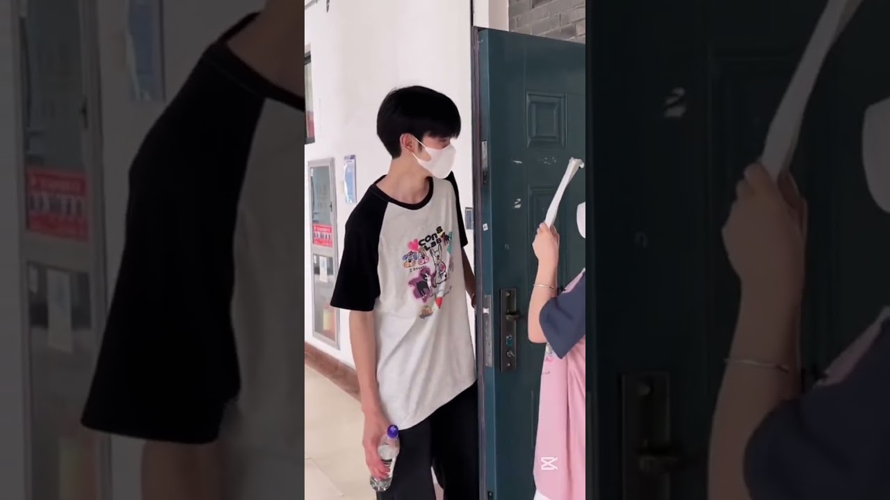 Adorable Couple Moments on Douyin 🫨