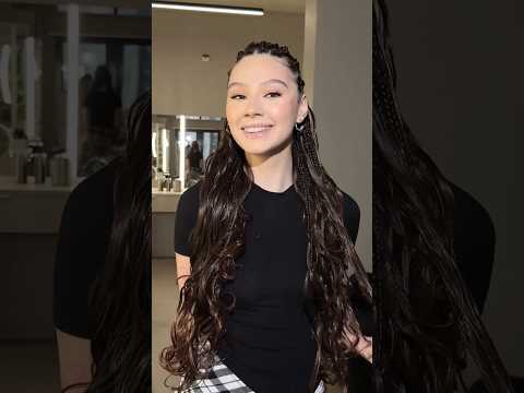 Адель - исполнительница песни "HOMAY "