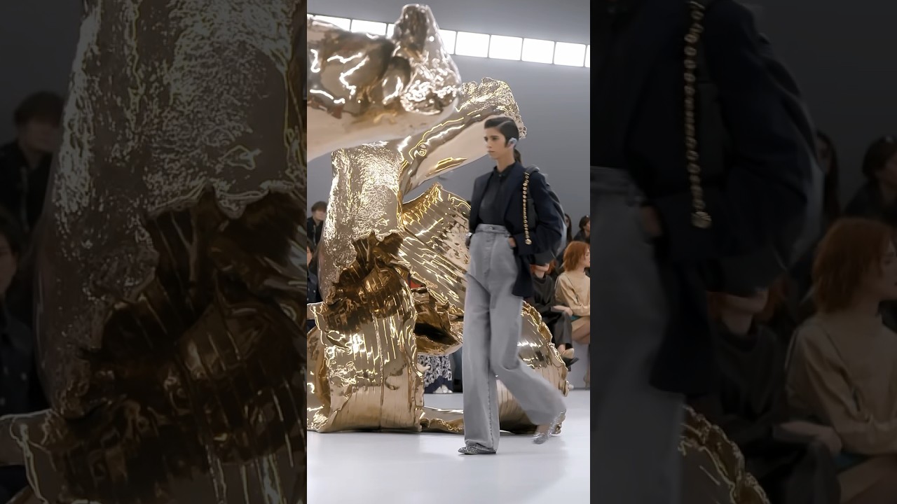 LOEWE Spring Summer 2024 Women's Runway Collection