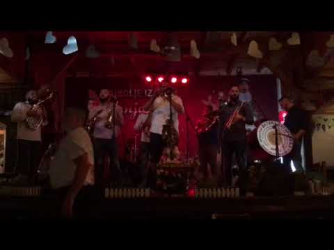 Dejan Lazarević-Guča 2018-Ljubi me po sećanju