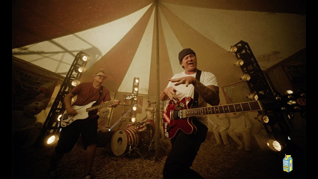 blink-182 - EDGING (Official Video) 🎸